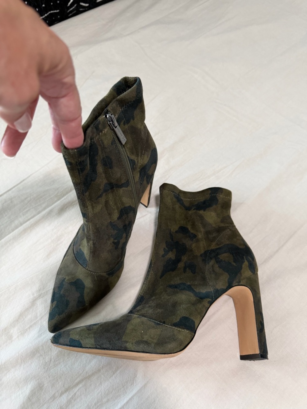 Jessica Simpson Olive Camo Suede Pointed-Toe Ankle Boots, Size 10M